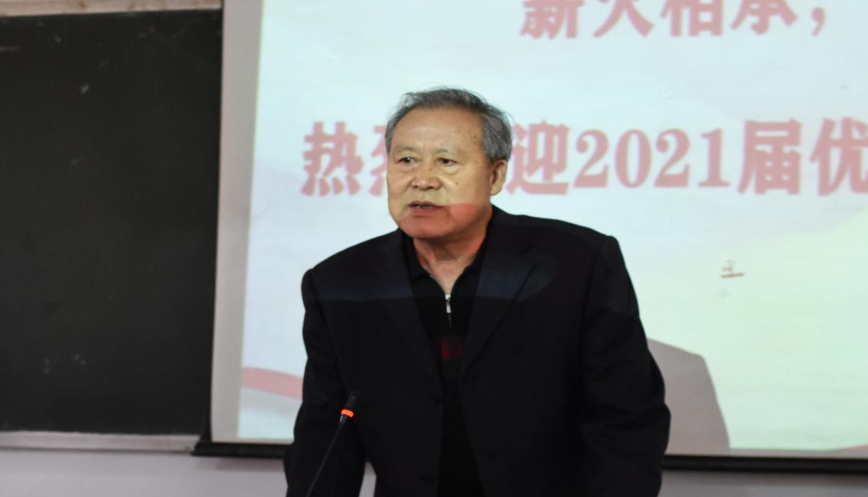 薪火相承,心栖梦归处 ——永利皇宫8858官网开展优秀毕业生交流分享活动 薪火相承,心栖梦归处 ——永利皇宫8858官网开展优秀毕业生交流分享活动