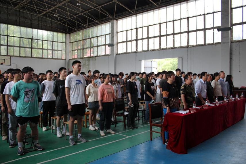 永利官网举办2022-2023学年“五四”表彰大会暨文艺汇演 永利官网举办2022-2023学年“五四”表彰大会暨文艺汇演