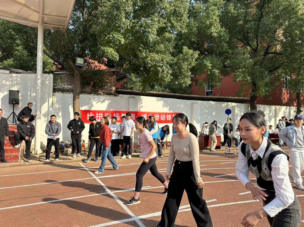 青春奋进新时代,运动逐梦向未来——永利皇宫8858官网2023年秋季运动会暨教职工运动会 青春奋进新时代,运动逐梦向未来——永利皇宫8858官网2023年秋季运动会暨教职工运动会