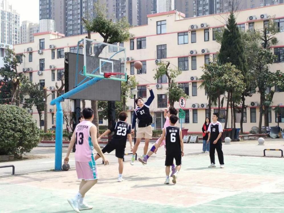 团簇星空,绽放芳华 ——永利皇宫8858官网第二届社团文化节 团簇星空,绽放芳华 ——永利皇宫8858官网第二届社团文化节