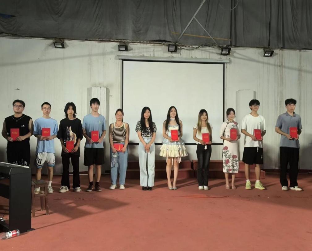 音你而来,一路生花 ——永利皇宫8858官网2024年校园十佳歌手大赛 音你而来,一路生花 ——永利皇宫8858官网2024年校园十佳歌手大赛