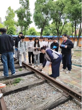 永利官网铁道机车运用与维护专业开展《铁道概论》课程实训活动 永利官网铁道机车运用与维护专业开展《铁道概论》课程实训活动