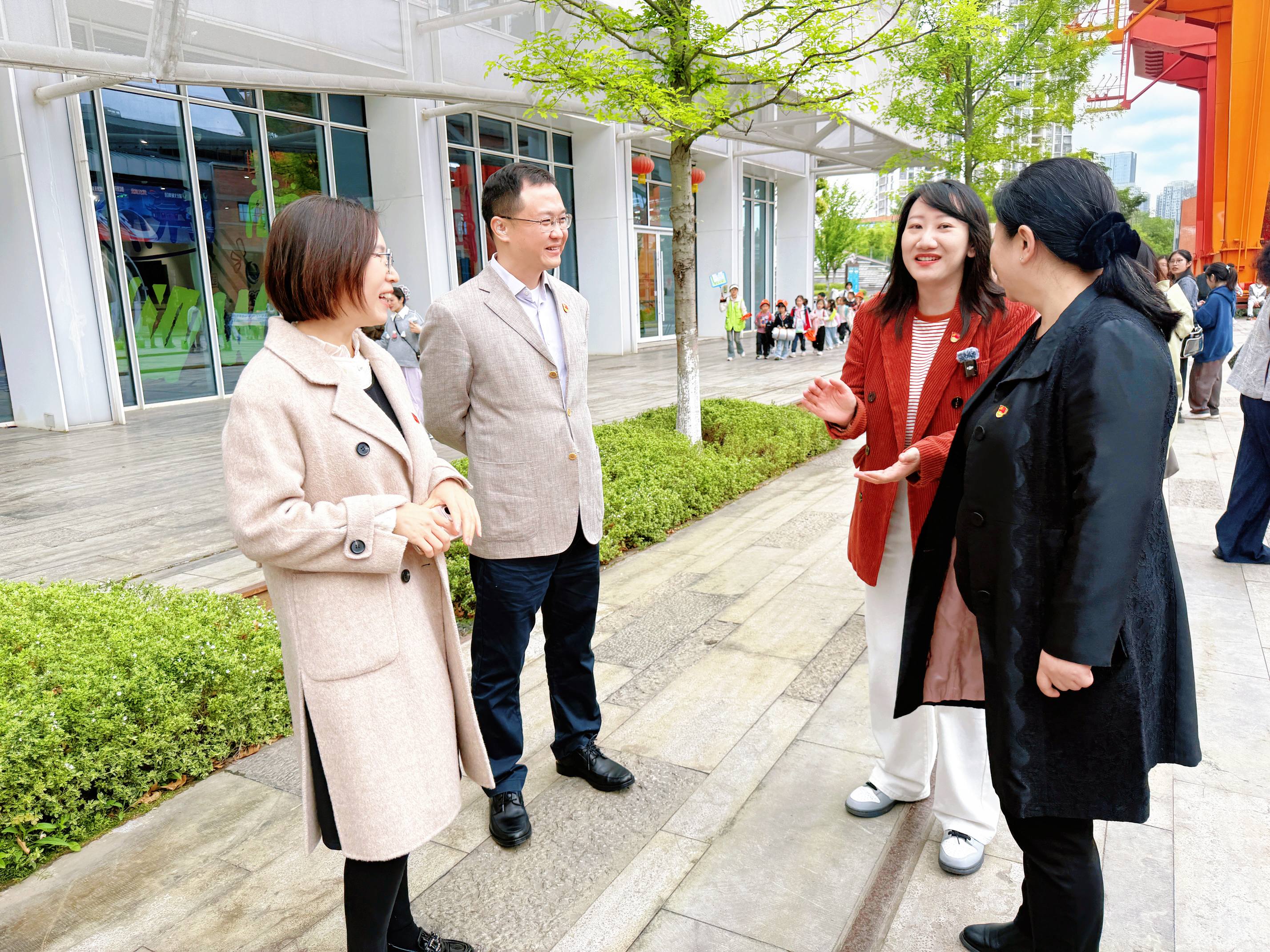 铁路遗址上的思政课 ——百年粤汉线“驶”进《概论课》新课堂 铁路遗址上的思政课 ——百年粤汉线“驶”进《概论课》新课堂