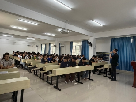 永利皇宫8858官网开展大学生 心理健康教育专题讲座——减压赋能守护心灵 永利皇宫8858官网开展大学生 心理健康教育专题讲座——减压赋能守护心灵