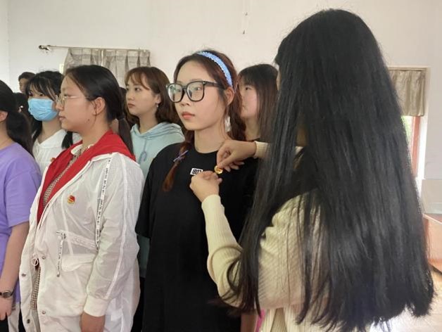 永利官网举办首届团课结业典礼暨入团仪式 永利官网举办首届团课结业典礼暨入团仪式