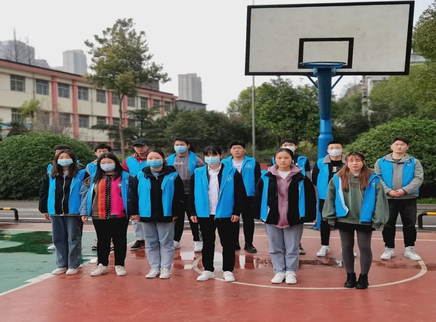 永利皇宫8858官网“雷锋月” 清扫校园志愿活动 永利皇宫8858官网“雷锋月” 清扫校园志愿活动